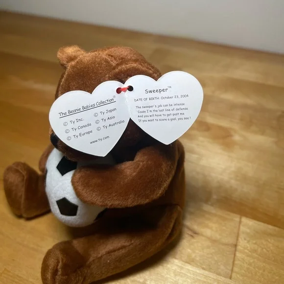 Ty Beanie Baby - SWEEPER the Soccer Bear (5 inch) - Picture 6 of 10